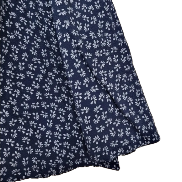 SOLD! Brandy Melville Navy Floral Wrap Mini Skirt, One Size - Picture 4 of 7